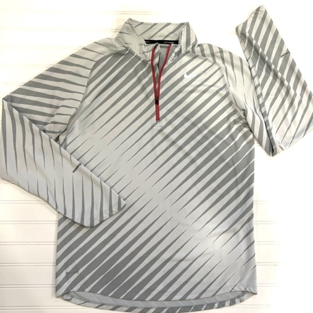 EUC‼️Men’s NIKE Dry Fit 1/4 Zip - Gray Galaxy Slash -Size MED